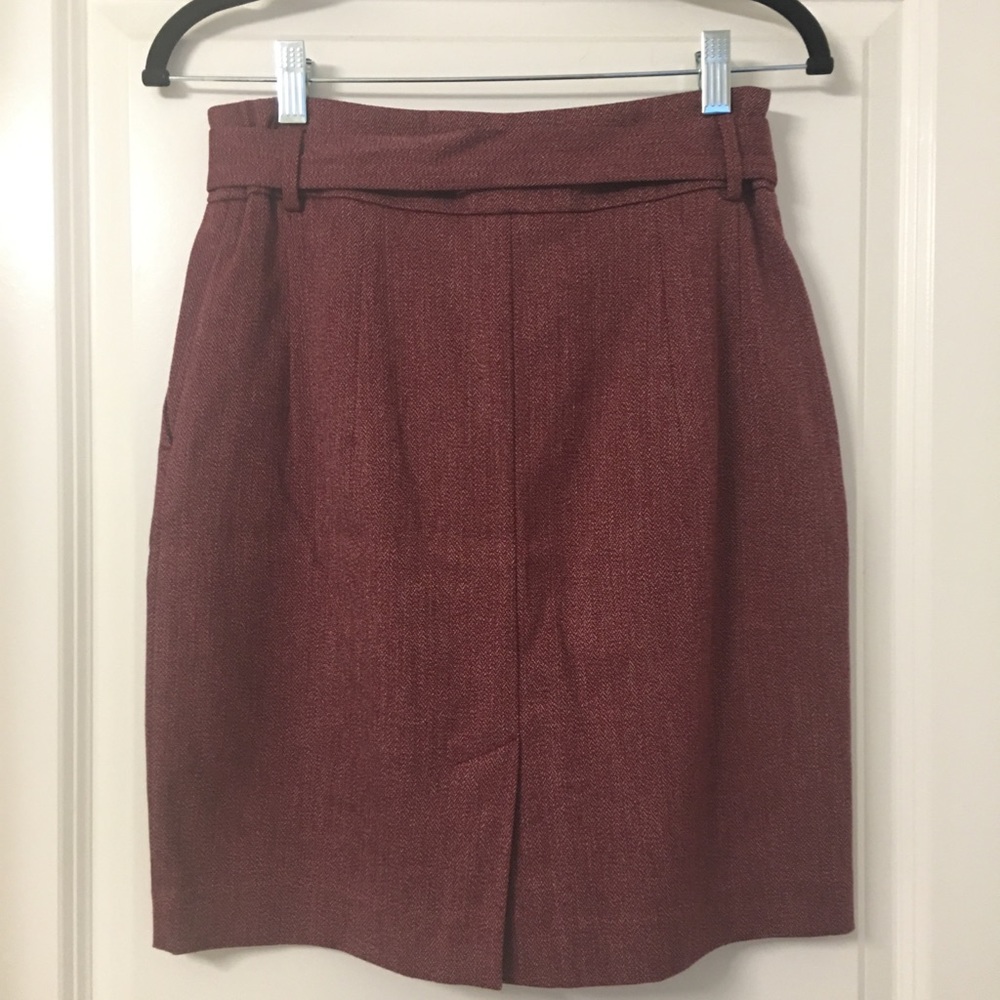 Flowy Belted Skirt, Perfect for Fall ๐๐ซโ๏ธ - Picture 4 of 5
